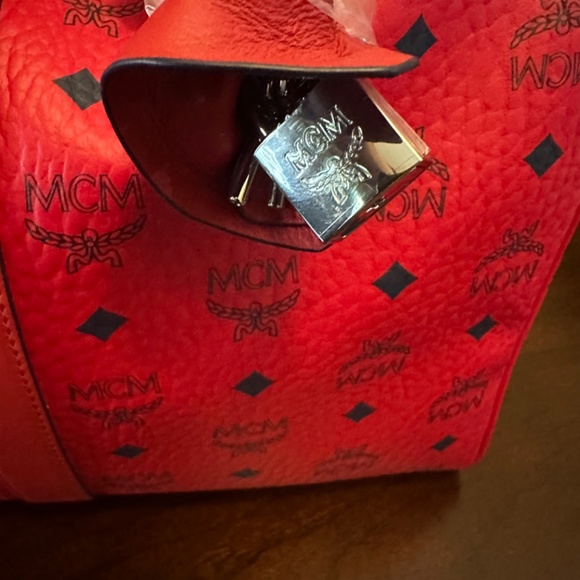 Mcm Duffle - Picture 2 of 7